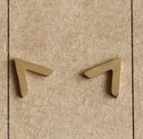 Boucles d'oreilles « ^ »
dorés