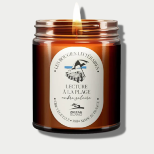 Bougie naturelle « Lecture à la plage » parfum ambre solaire